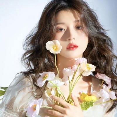 女皇陵下的风流娘们